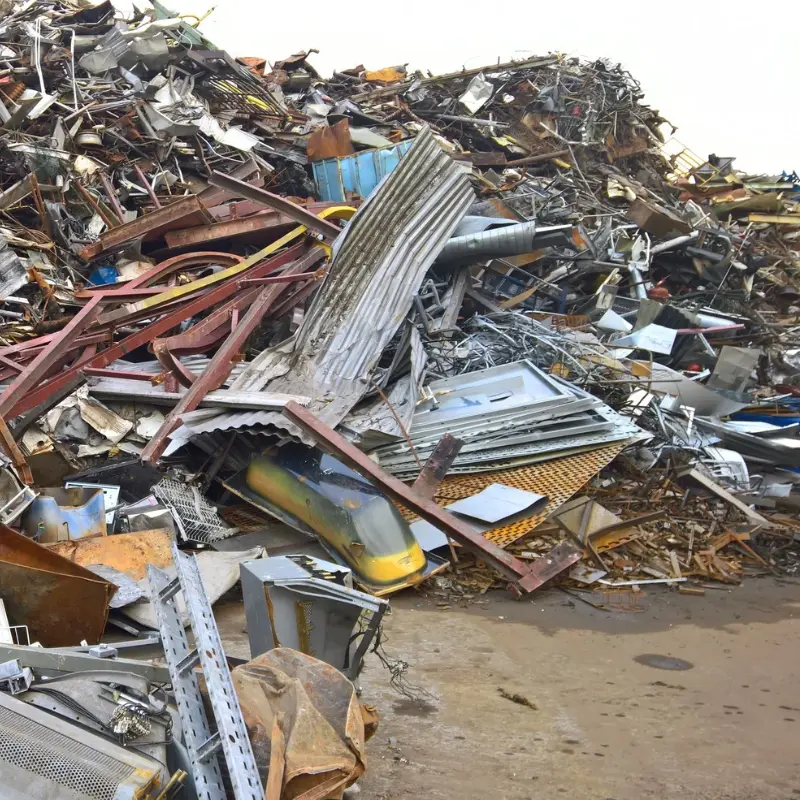 Metal scrap materials suitable for double shaft shredder processing, including steel and light metal scraps