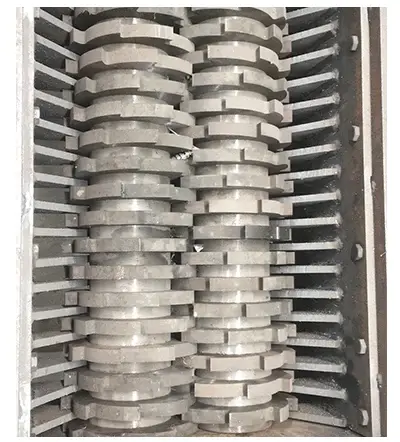 twin-shaft-shredder-internal-blades-structure