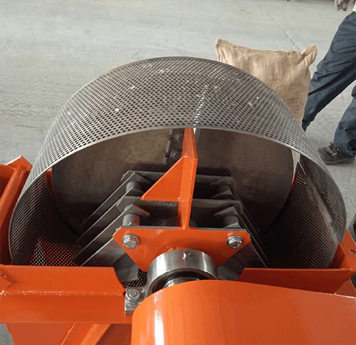 Durable manganese steel screen mesh for wood crusher with customizable hole sizes from 3mm to 30mm.